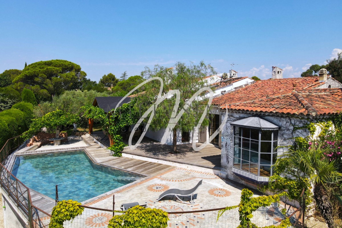 Luxury House for sale in Saint-Raphaël, 950 000 €, Photo 1