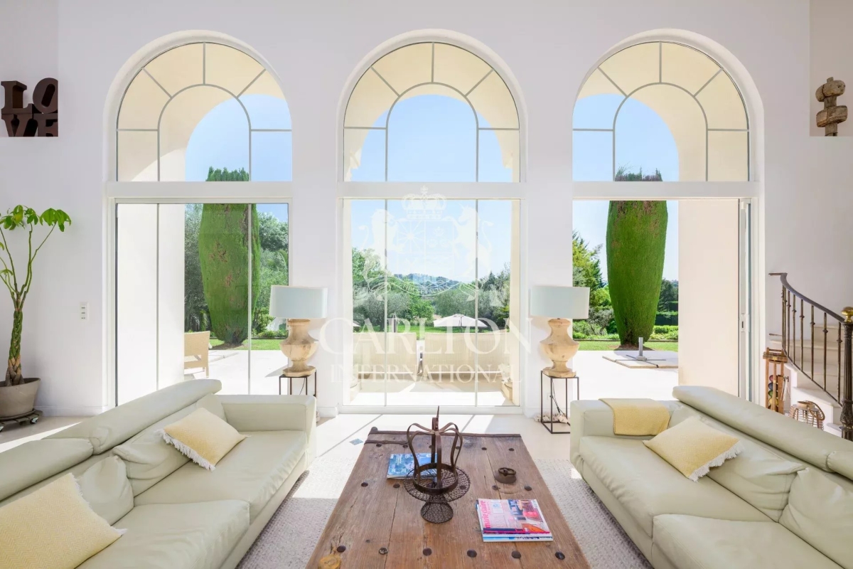 Luxury House for rental in Châteauneuf-Grasse, 12 500 €, Photo 4