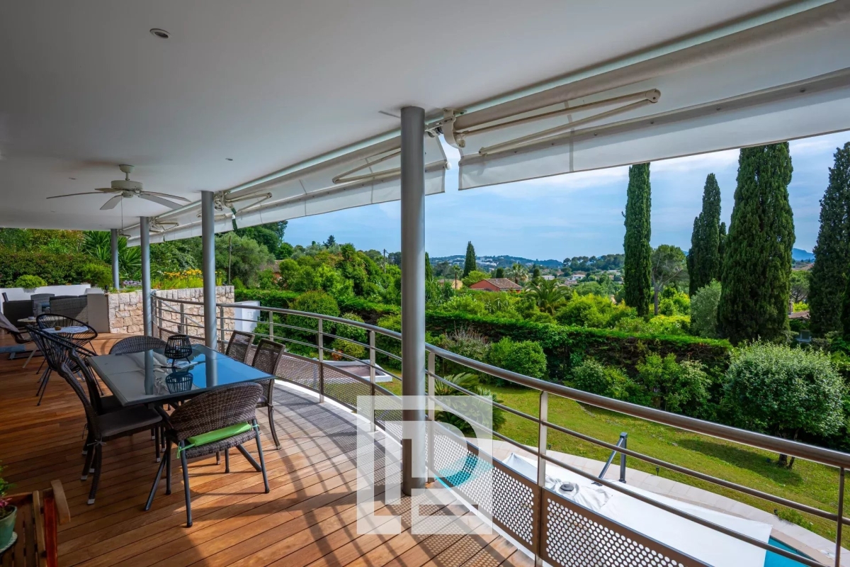 Maison de luxe à vendre à Mougins, 1 670 000 €, Photo 1