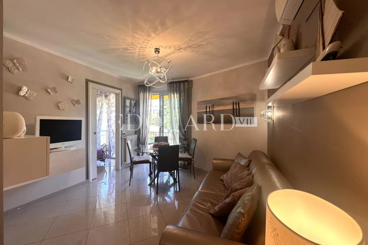 Appartement de luxe à vendre à Menton, 280 000 €, Photo 1