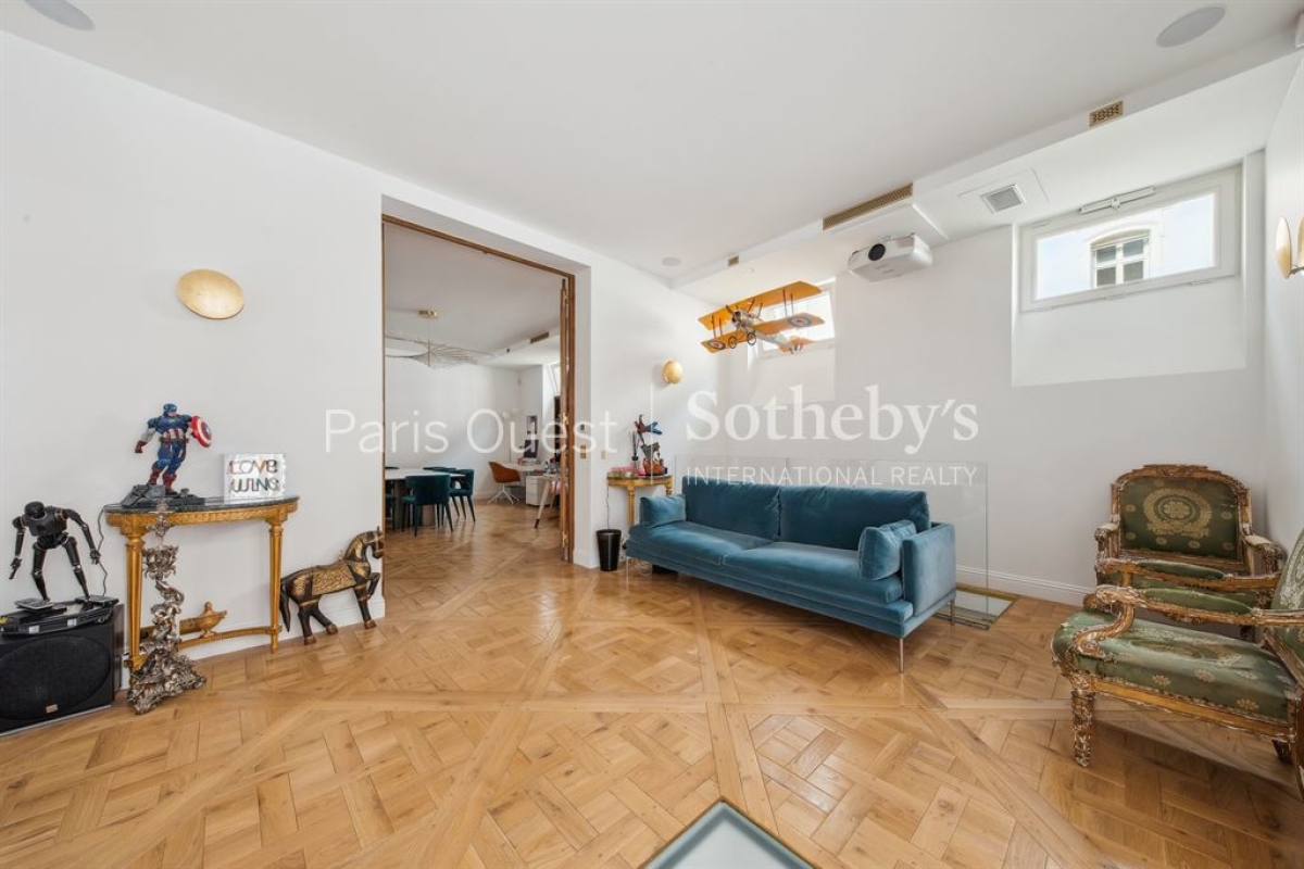 Luxury Apartment for sale in Paris 7ème, 1 090 000 €, Photo 4