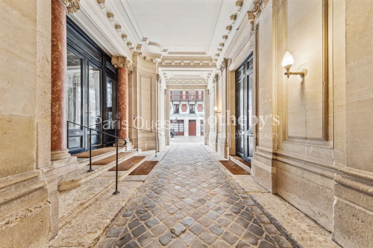 Luxury Apartment for sale in Paris 7ème, 1 090 000 €, Photo 6