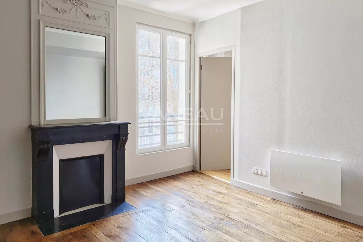 Luxury Apartment for sale in Paris 14Ème, 555 300 €, Photo 1