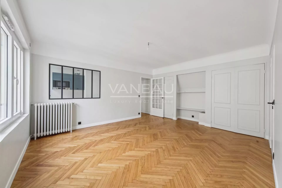 Luxury Apartment for sale in Paris 7ème, 939 600 €, Photo 4