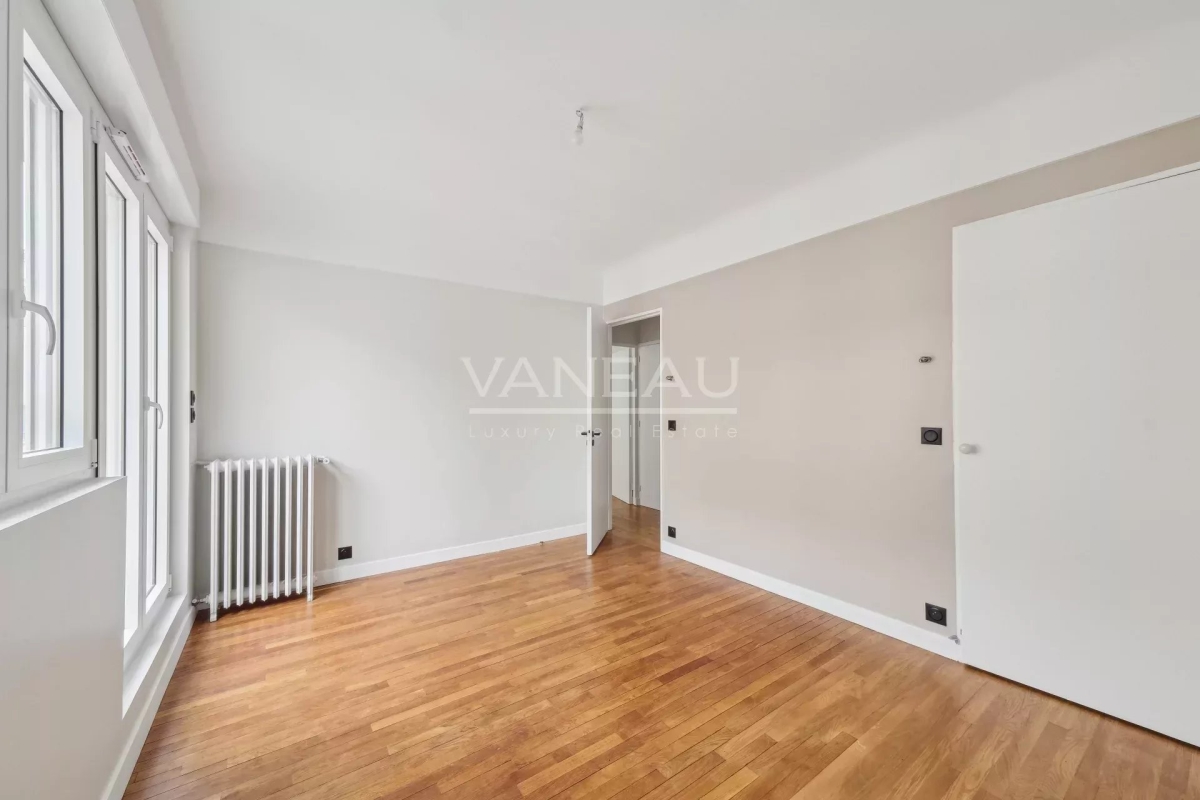 Luxury Apartment for sale in Paris 7ème, 939 600 €, Photo 6
