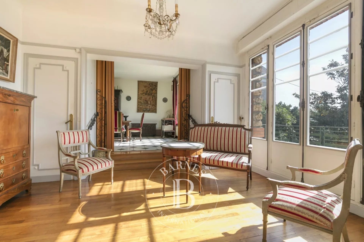 Maison de luxe à vendre à Montreuil, 699 000 €, Photo 1