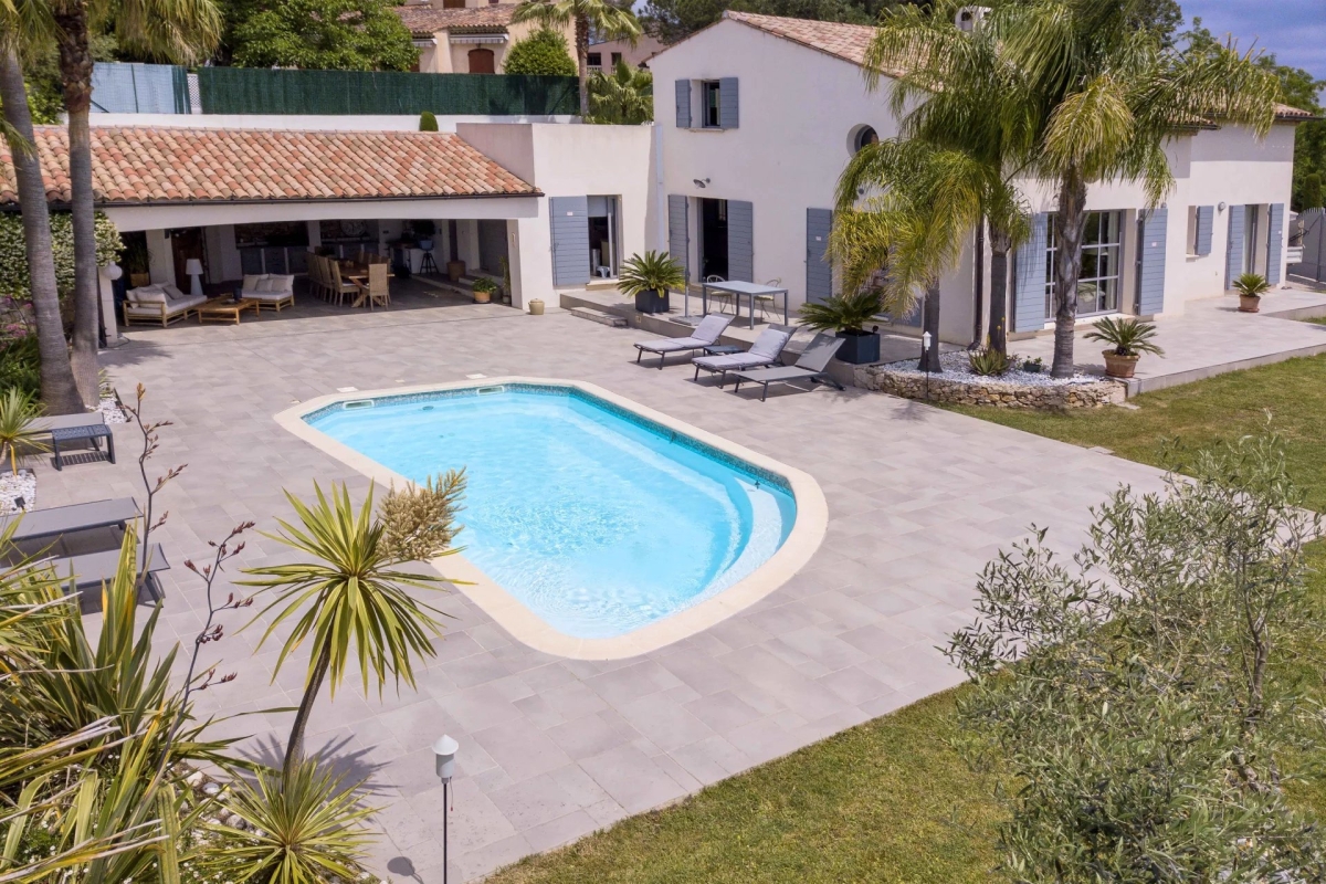 Luxury House for sale in Valbonne, 1 690 000 €, Photo 2