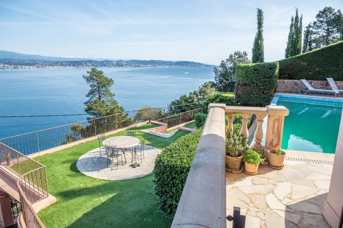 Luxury House for sale in Théoule-sur-Mer, 1 990 000 €, Photo 3