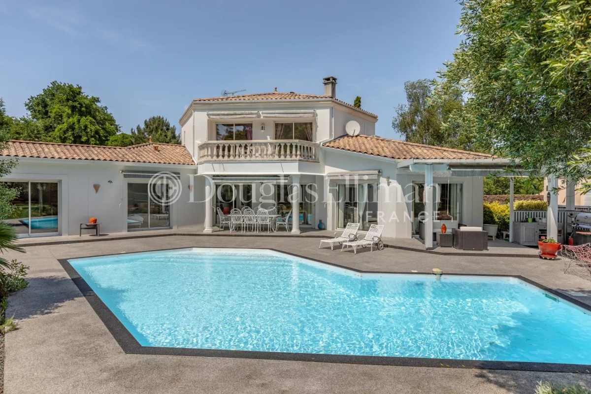 Luxury House for sale in Saint-Aubin-de-Médoc, 1 100 000 €, Photo 6