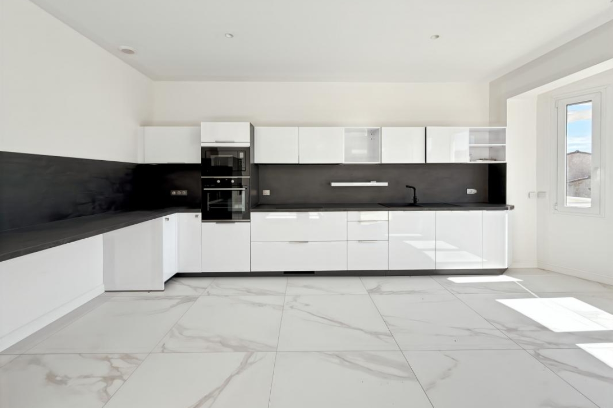Maison de luxe à vendre à Antibes, 1 635 000 €, Photo 6