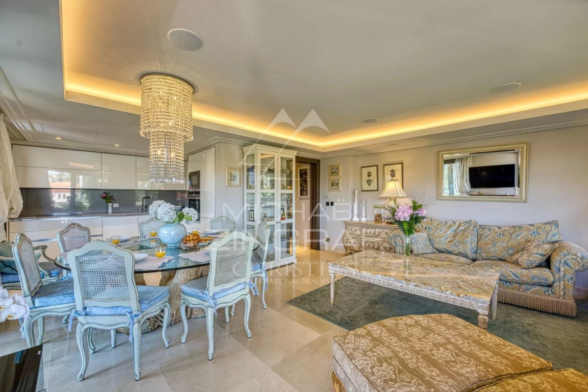 Luxury Apartment for sale in Antibes, 2 900 000 €, Photo 1