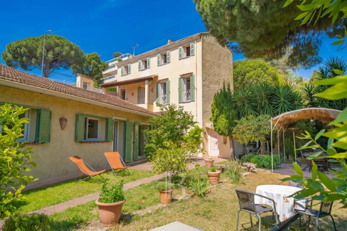 Maison de luxe à vendre à Cannes, 1 390 000 €, Photo 1