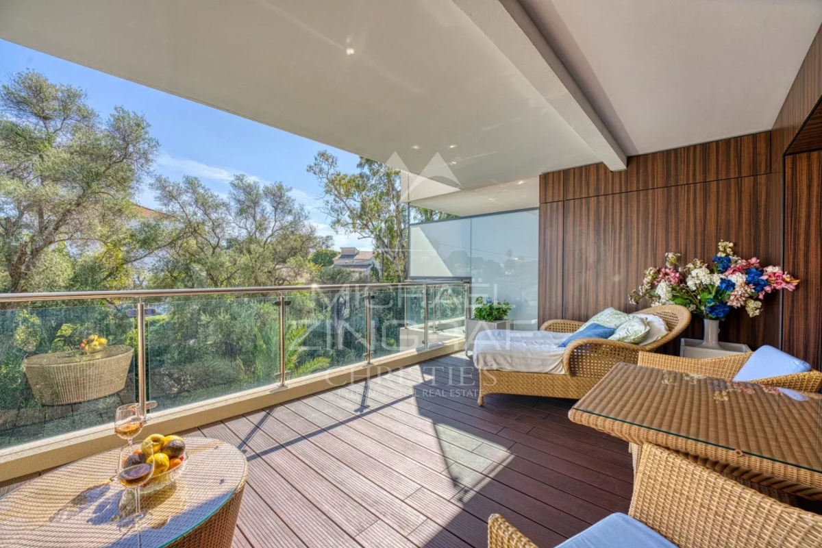 Luxury Apartment for sale in Antibes, 2 900 000 €, Photo 2