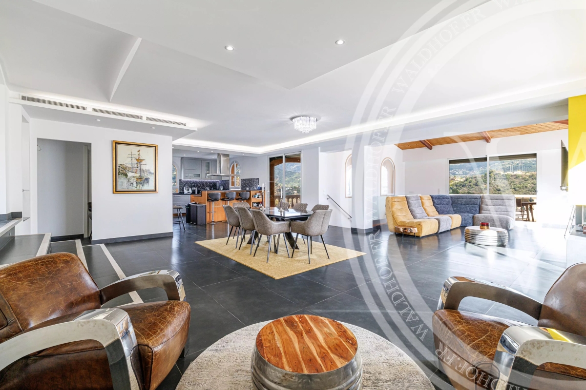 Maison de luxe à vendre à Menton, 2 200 000 €, Photo 3