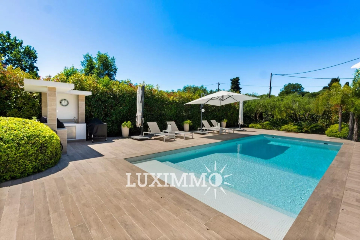 Maison de luxe à vendre à Mougins, 2 090 000 €, Photo 1