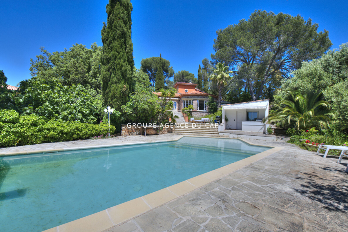 Luxury House for sale in Saint-Raphaël, 1 360 000 €, Photo 1