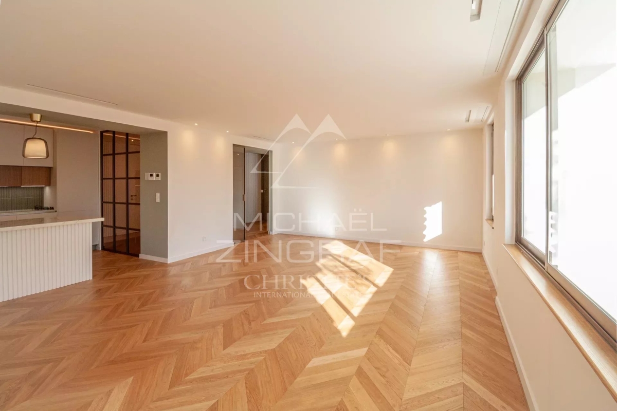 Luxury Apartment for sale in Saint-Raphaël, 995 000 €, Photo 2