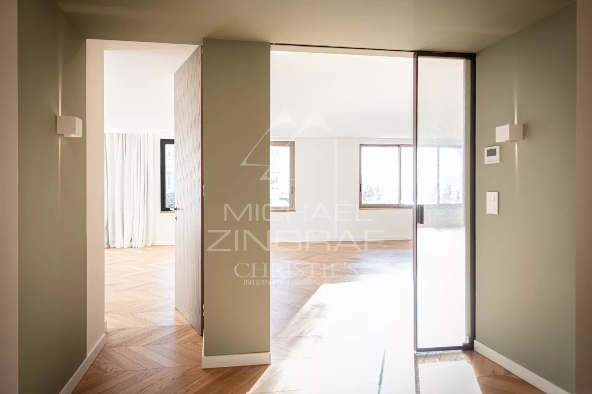 Luxury Apartment for sale in Saint-Raphaël, 995 000 €, Photo 3