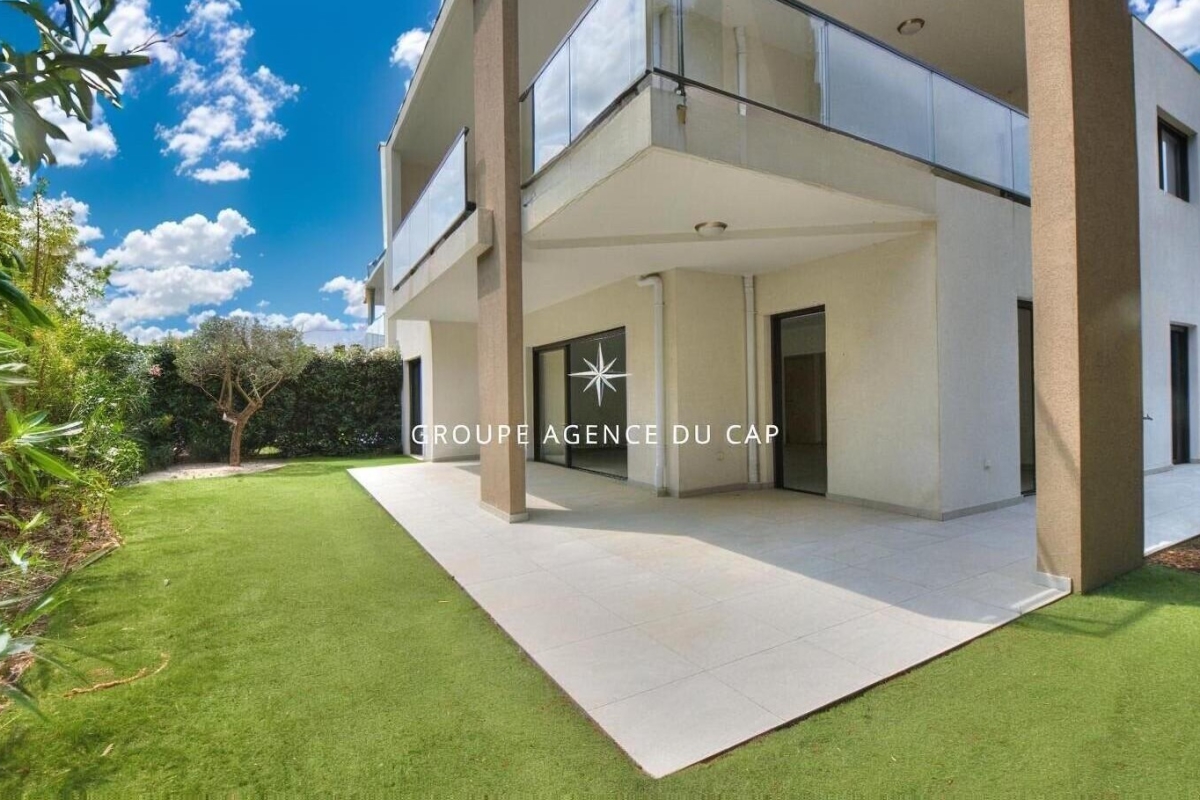 Luxury House for sale in Saint-Raphaël, 960 000 €, Photo 2