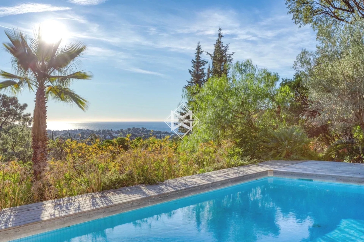 Maison de luxe à vendre à La Croix-Valmer, 1 950 000 €, Photo 1