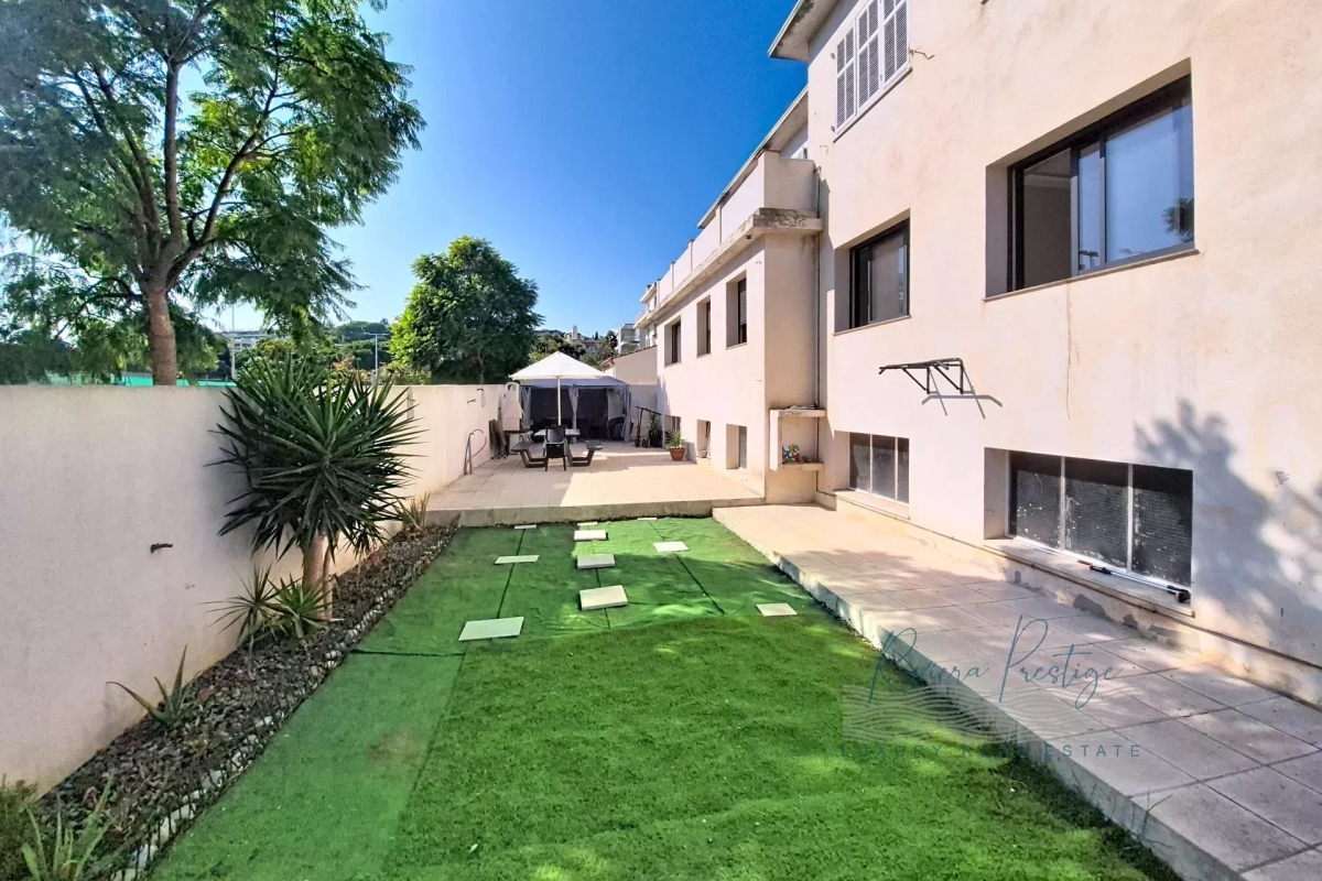 Maison de luxe à vendre à Antibes, 1 166 000 €, Photo 1