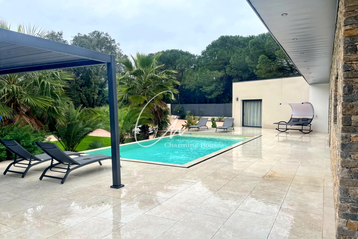 Luxury House for sale in Nîmes, 880 000 €, Photo 4