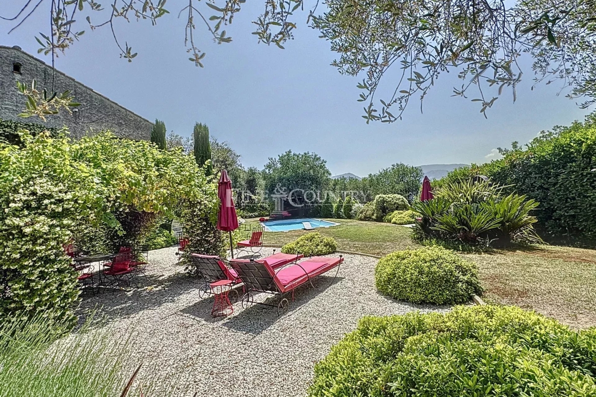 Luxury House for sale in Nice, 999 000 €, Photo 1