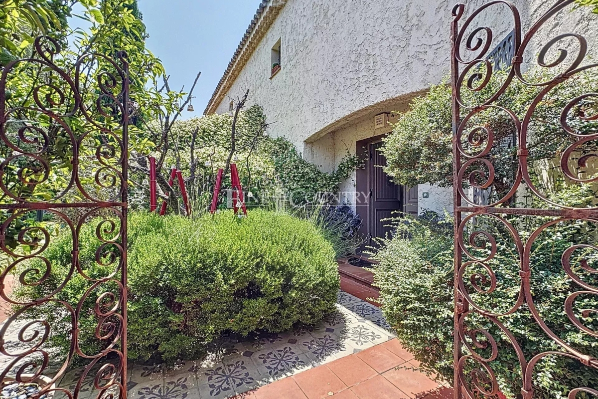 Luxury House for sale in Nice, 999 000 €, Photo 2