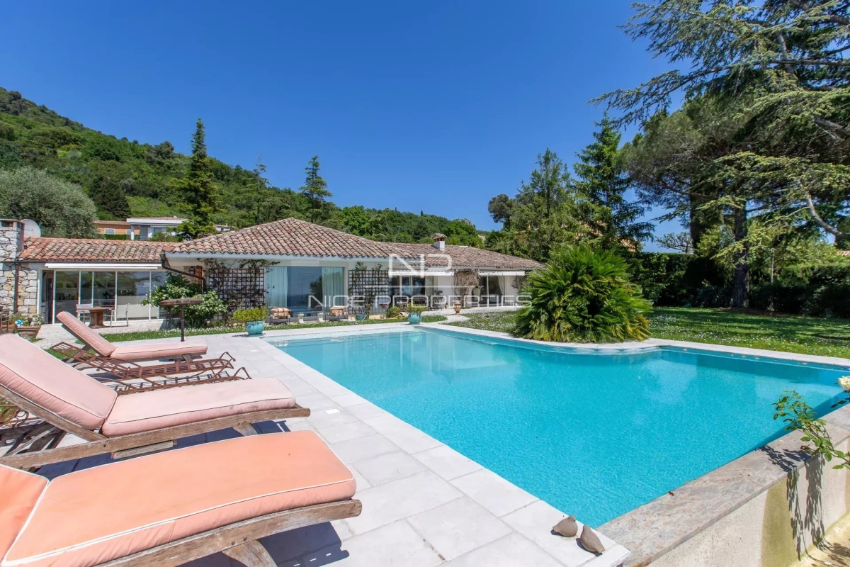 Maison de luxe à vendre à Vence, 1 750 000 €, Photo 1