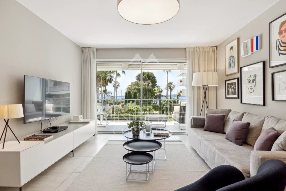Luxury Apartment for sale in Cannes, 850 000 €, Photo 1