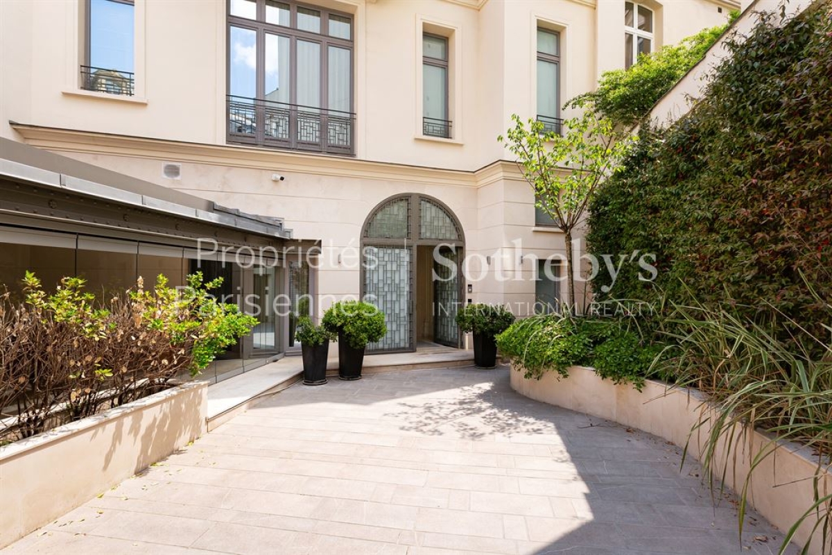 Luxury House for sale in Paris 16Ème, 20 500 000 €, Photo 2