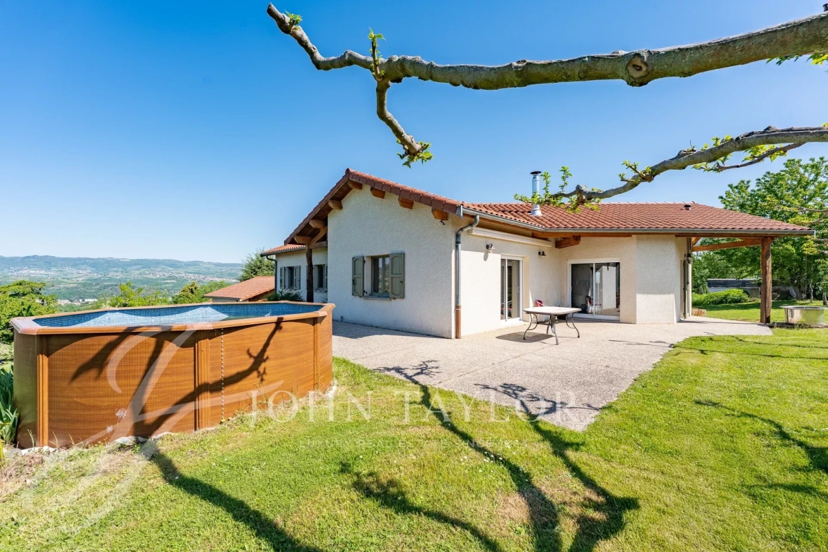 Luxury House for sale in Saint-Chamond, 495 000 €, Photo 2