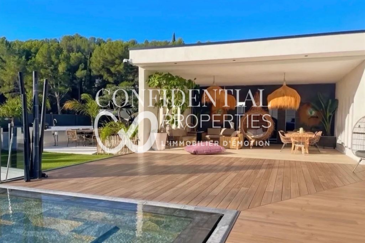 Luxury House for sale in Bandol, 2 480 000 €, Photo 1