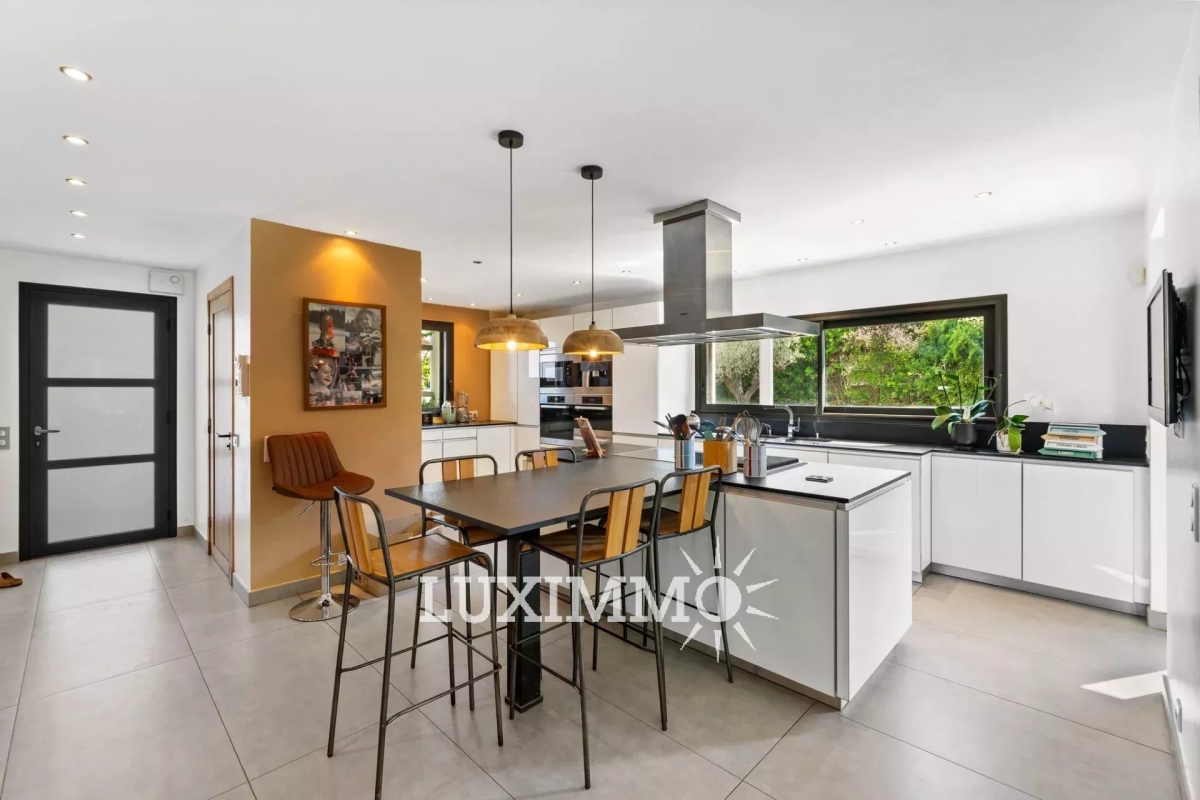 Luxury House for sale in Valbonne, 1 590 000 €, Photo 6