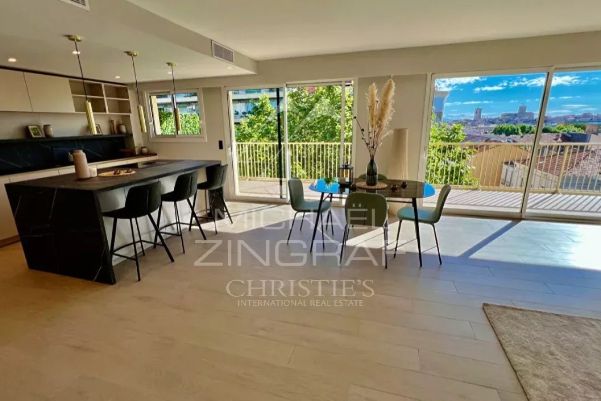 Appartement de luxe à vendre à Antibes, 899 000 €, Photo 1