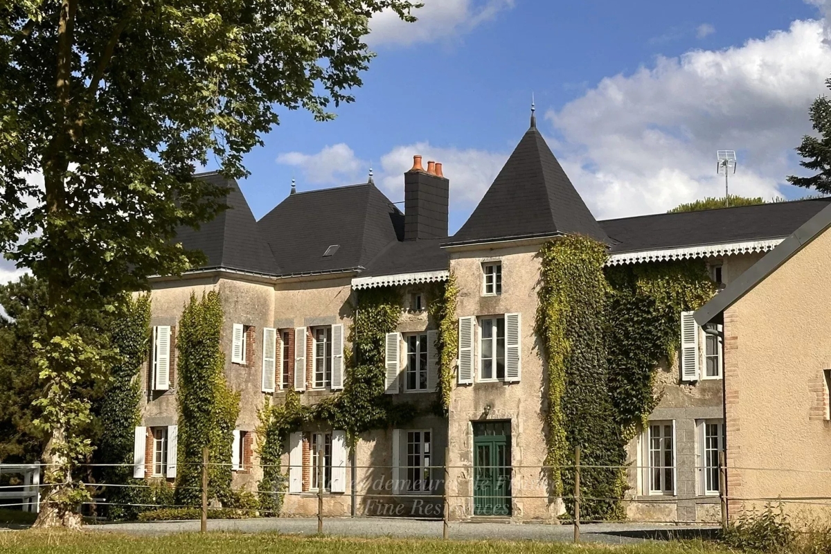 Maison de luxe à vendre à Les Herbiers, 854 000 €, Photo 1