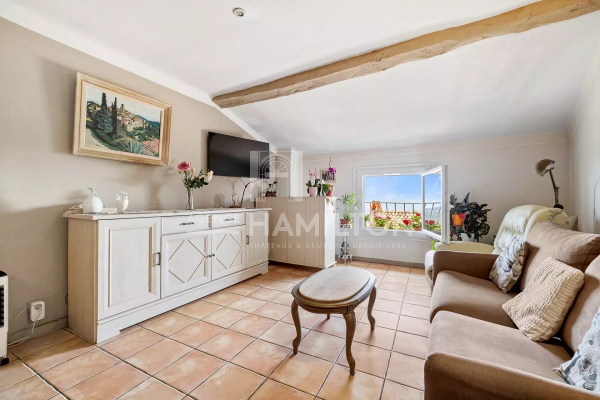 Luxury Apartment for sale in Châteauneuf-Grasse, 235 000 €, Photo 1
