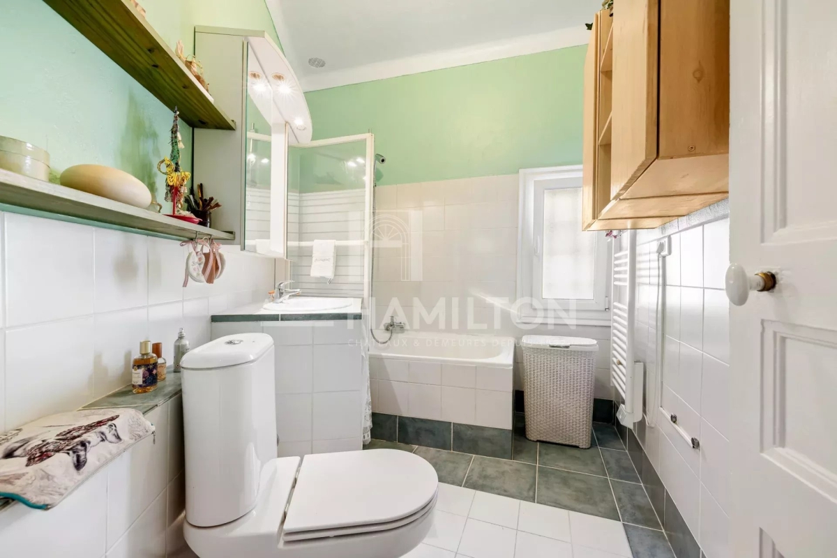 Luxury Apartment for sale in Châteauneuf-Grasse, 235 000 €, Photo 6