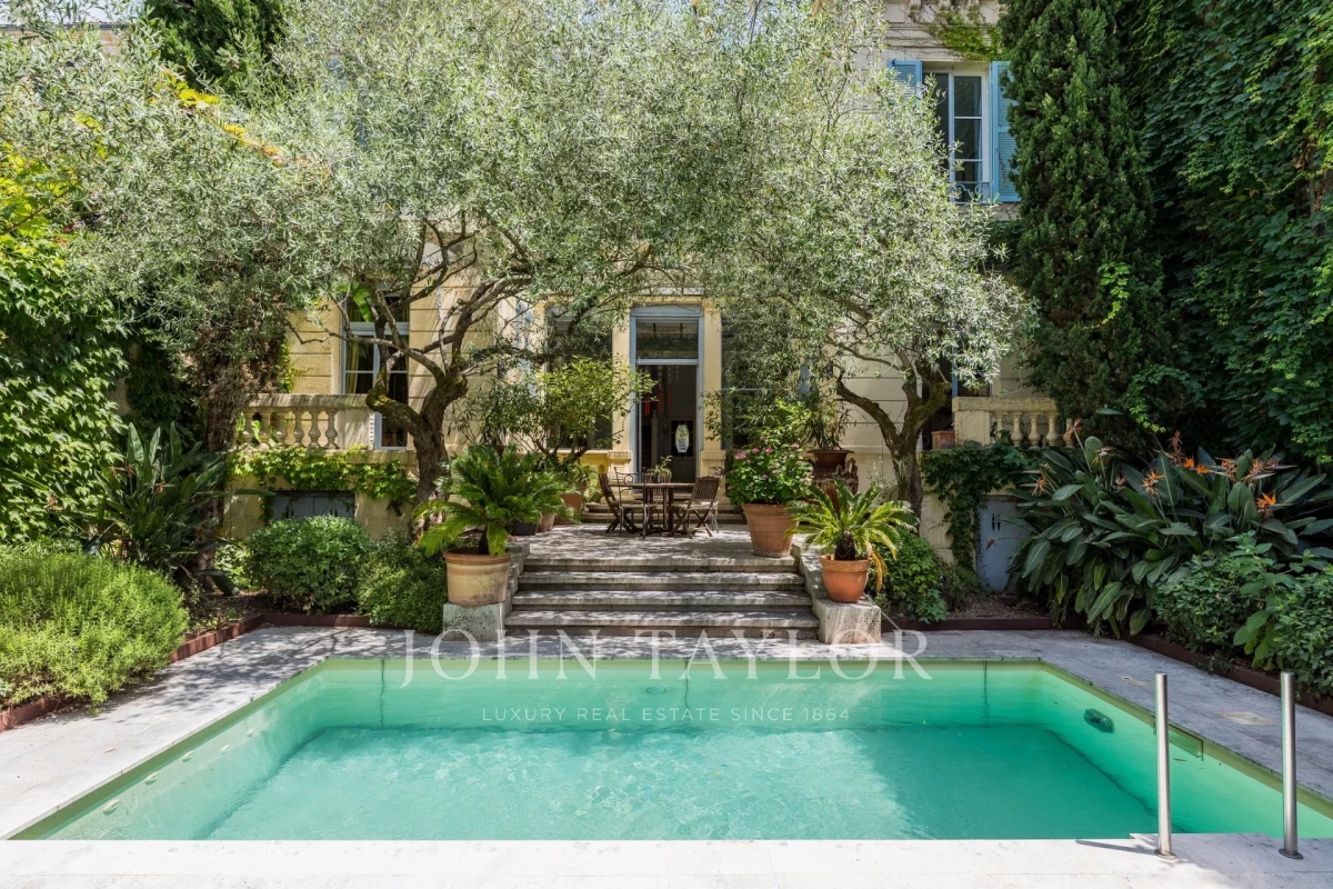 Luxury House for sale in Bordeaux, 1 976 000 €, Photo 1