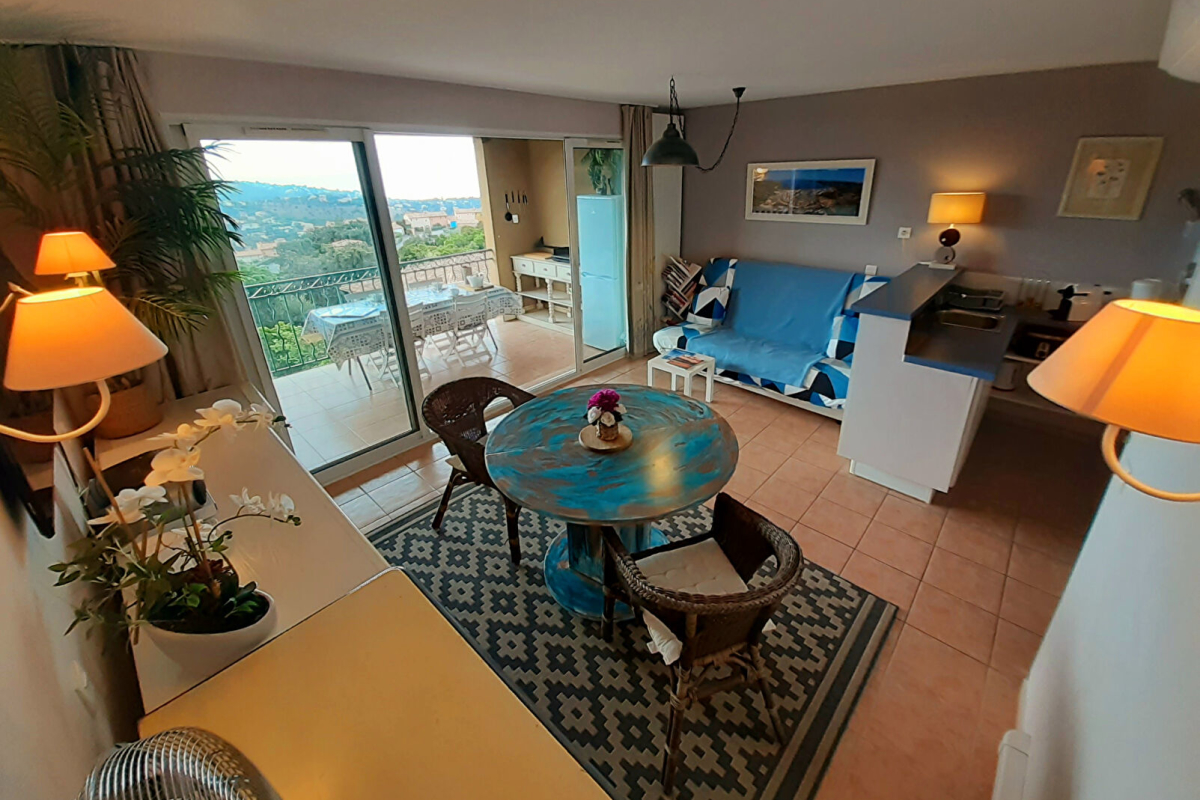 Luxury Apartment for sale in Les Issambres, 275 000 €, Photo 2
