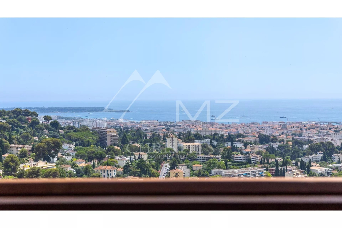 Luxury Apartment for sale in Le Cannet, 750 000 €, Photo 1