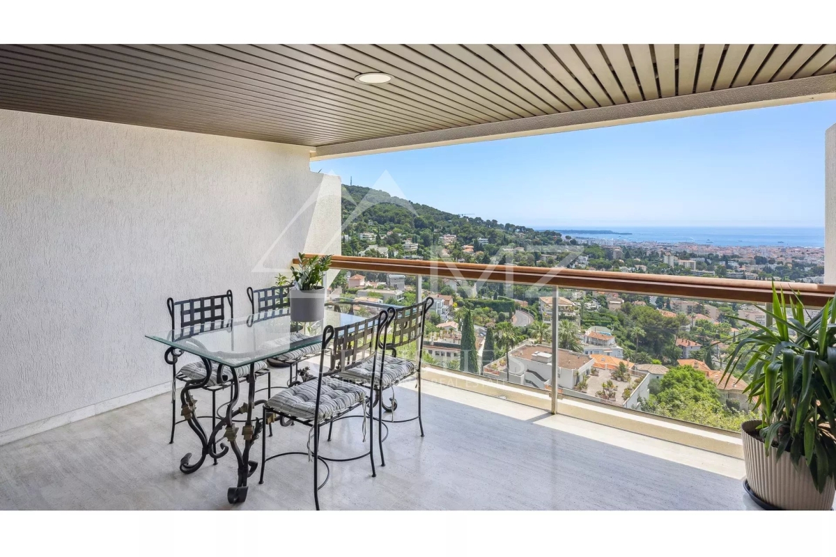 Luxury Apartment for sale in Le Cannet, 750 000 €, Photo 2