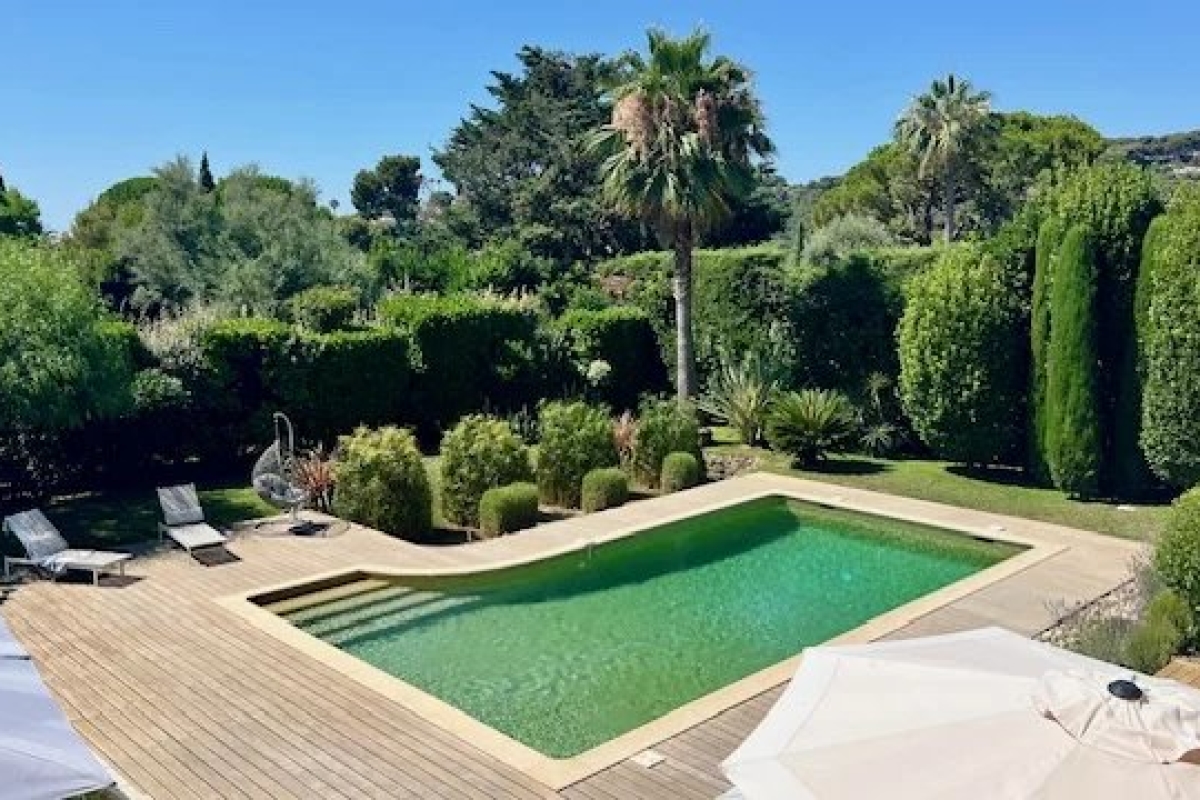 Maison de luxe à vendre à Antibes, 1 890 000 €, Photo 2