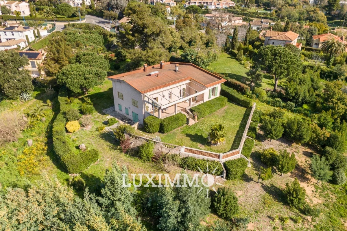 Maison de luxe à vendre à Mandelieu-la-Napoule, 1 390 000 €, Photo 2