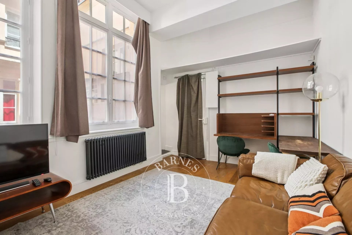 Luxury Apartment for sale in Paris 6Ème, 590 000 €, Photo 3