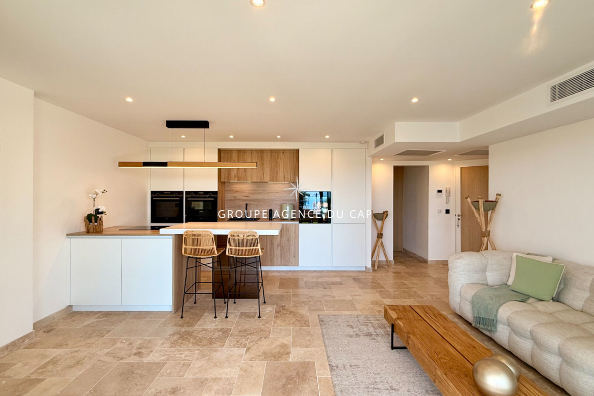 Appartement de luxe à vendre à Sainte-Maxime, 797 000 €, Photo 3