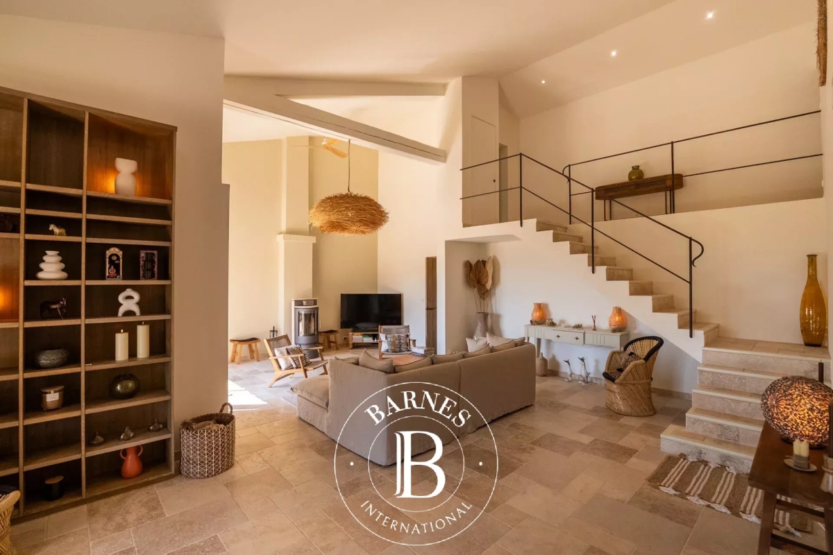 Luxury House for sale in Gordes, 2 390 000 €, Photo 5
