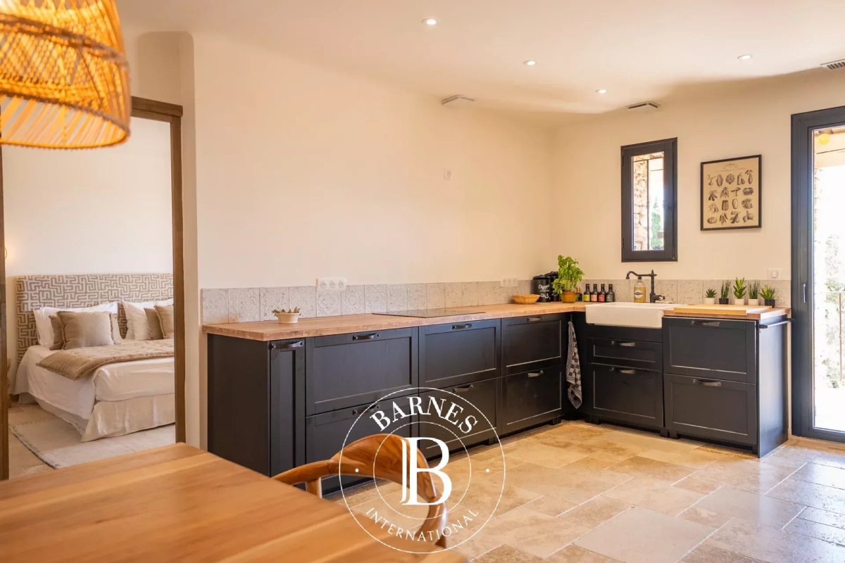 Luxury House for sale in Gordes, 2 390 000 €, Photo 7