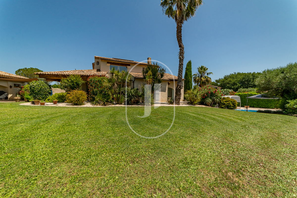 Maison de luxe à vendre à Uzès, 1 090 000 €, Photo 2