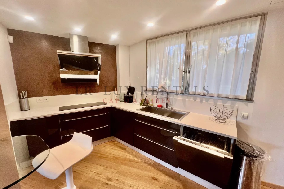 Luxury Apartment for sale in Cap d'Antibes, 1 700 000 €, Photo 4